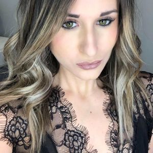 Meet your Posher, Brooke